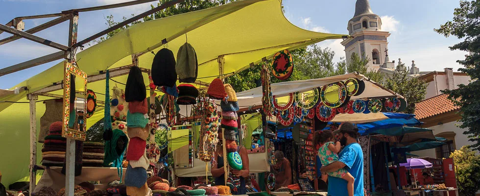 Foto de Feria de Artesanos de Plaza Francia