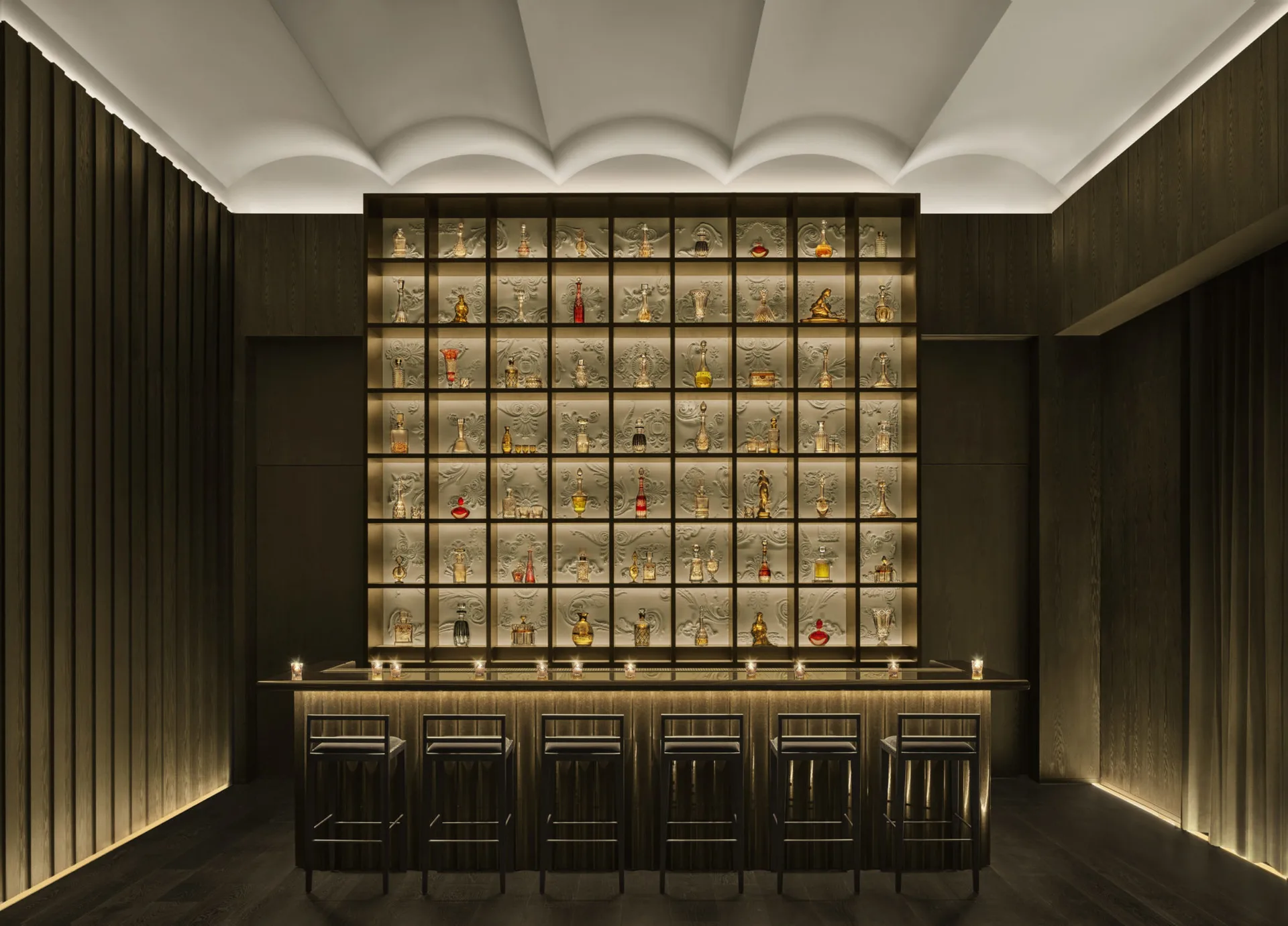 Foto de Gold Bar at EDITION